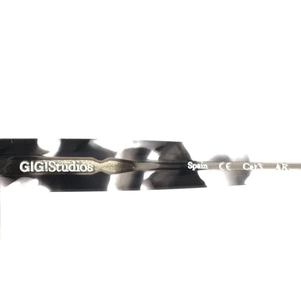 GiGi brand new